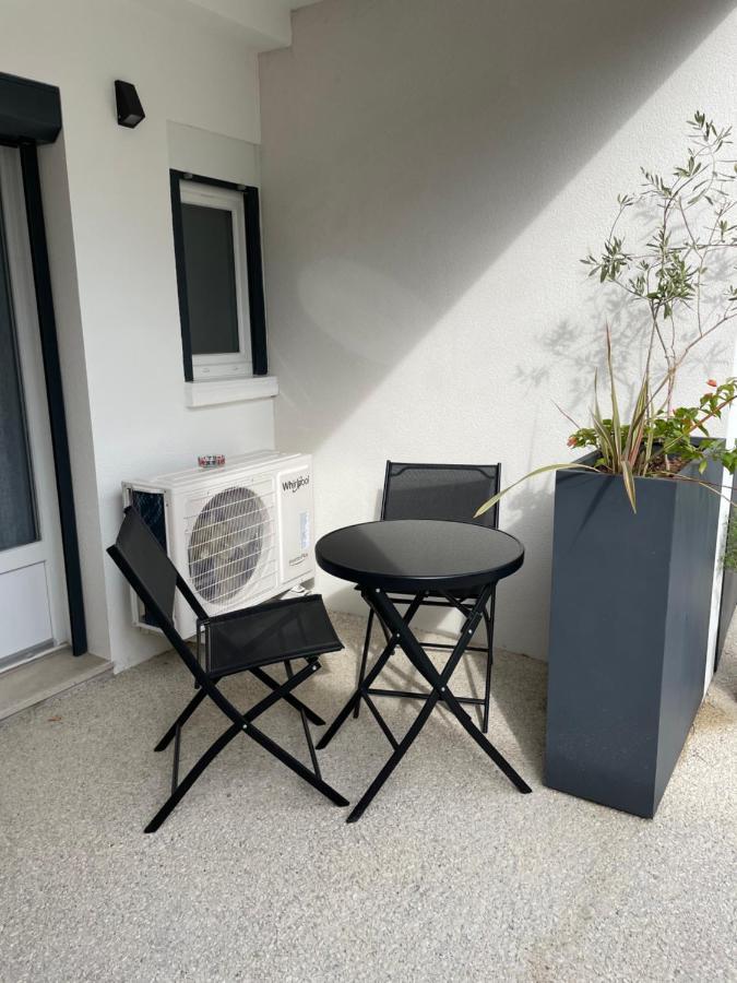 Maison D'Hotes Romarine 르보우스캣 외부 사진